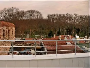 Palace Point Hotel 2*