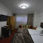 Palace Point Hotel 2*