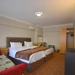 Palace Point Hotel