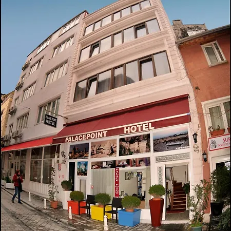 Palace Point 호텔 2*