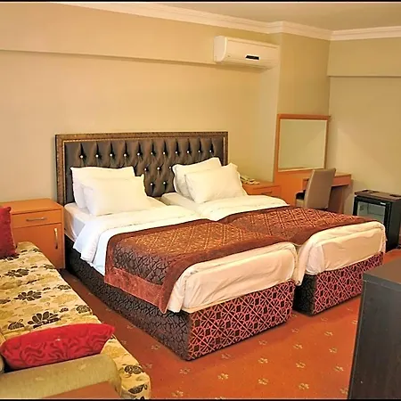 Hotel Palace Point 2*
