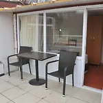 Palace Point Hotel 2*