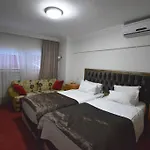 Palace Point Hotel 2*